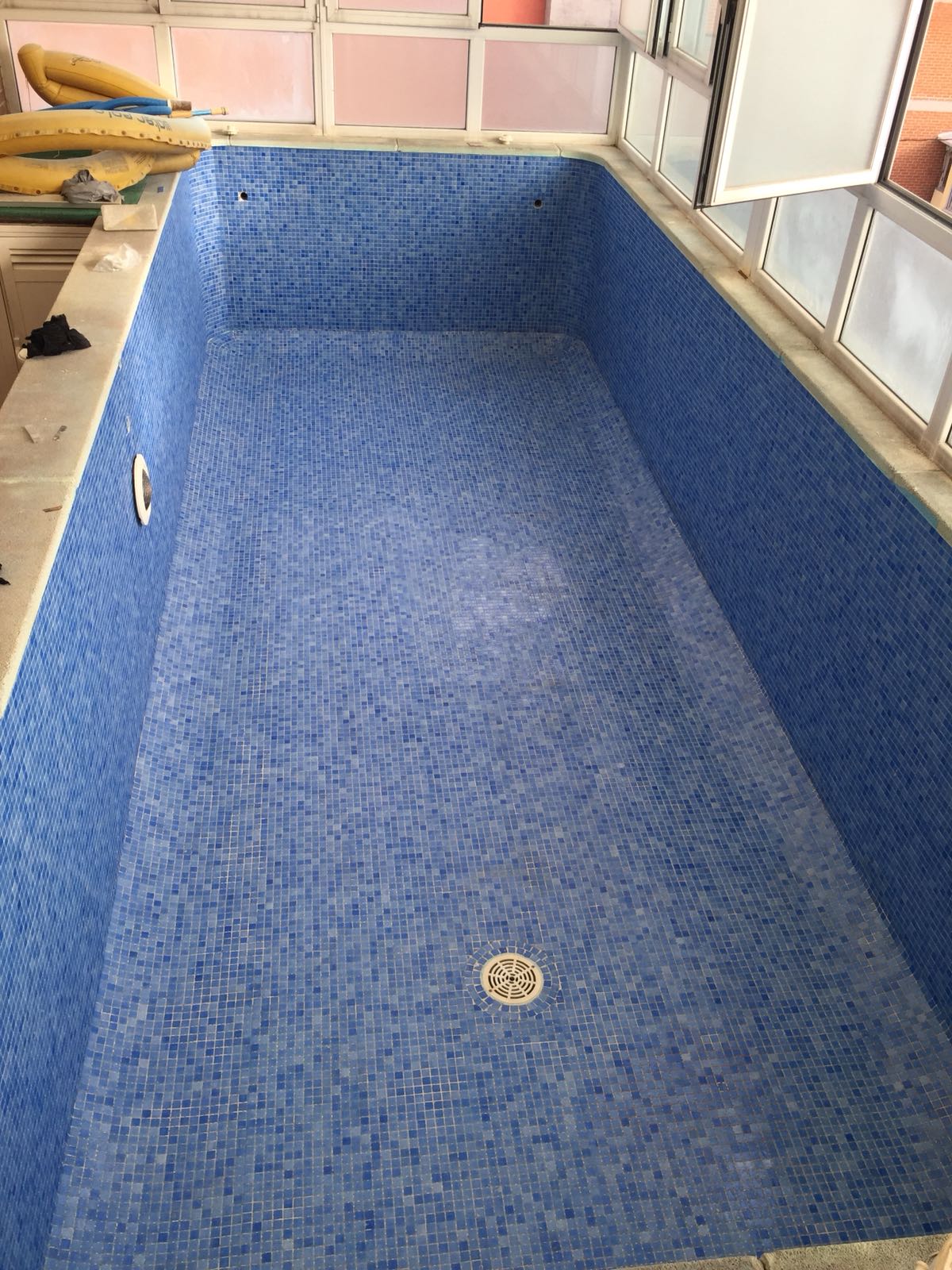 Colocacion gresite piscina