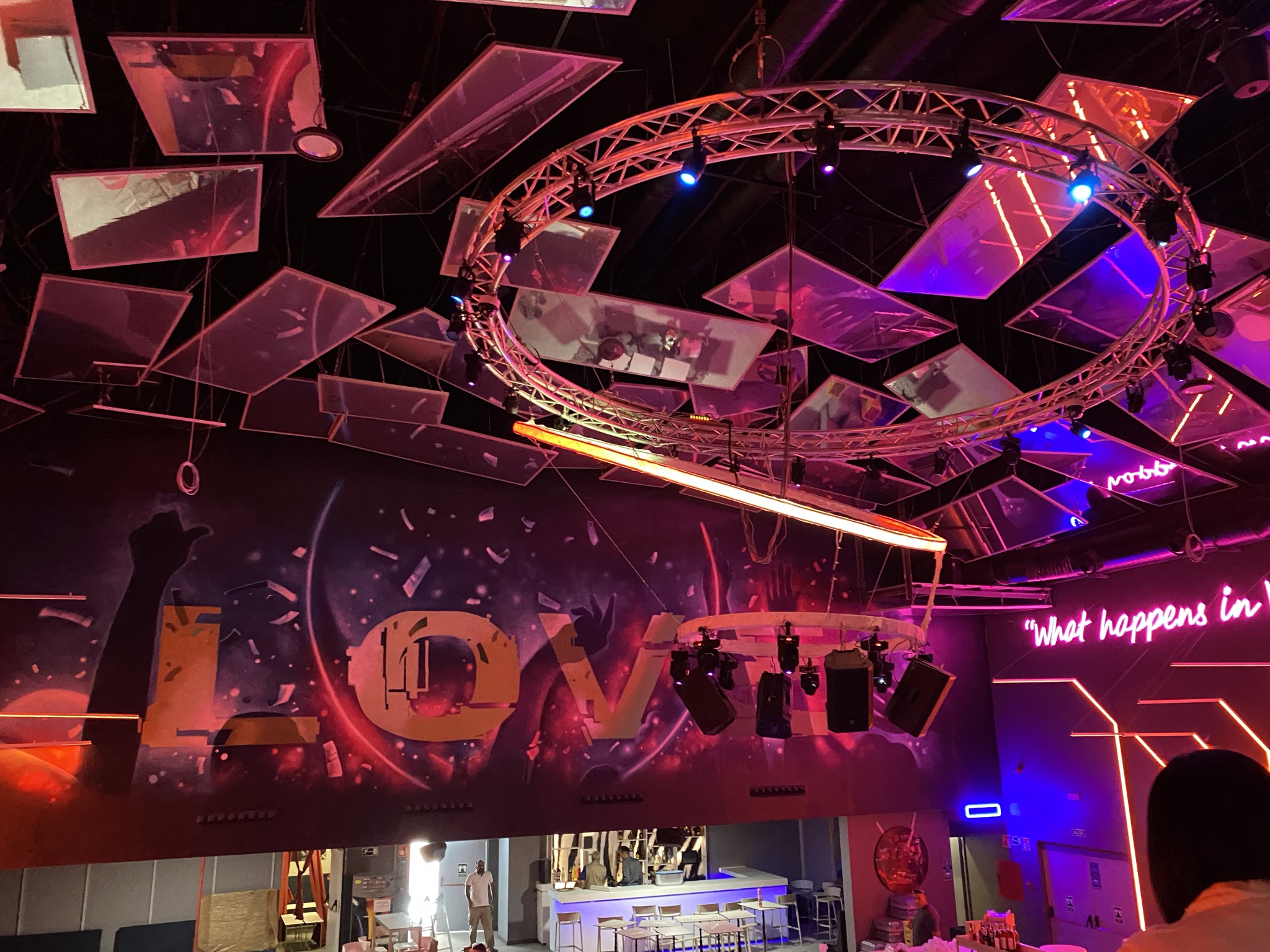 Vive Madrid trabajo acustica y led