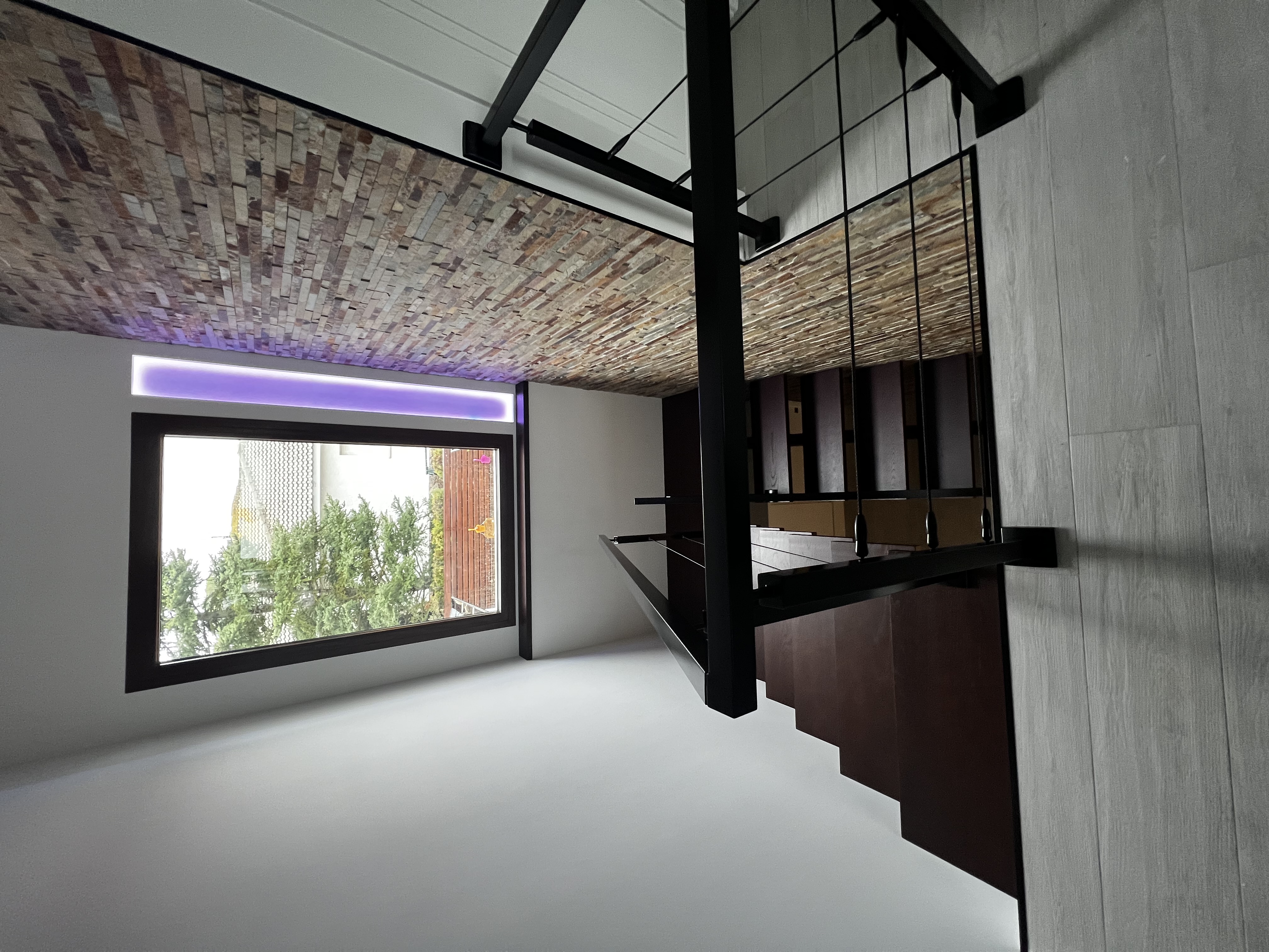 Escalera y colocación de piedra pared