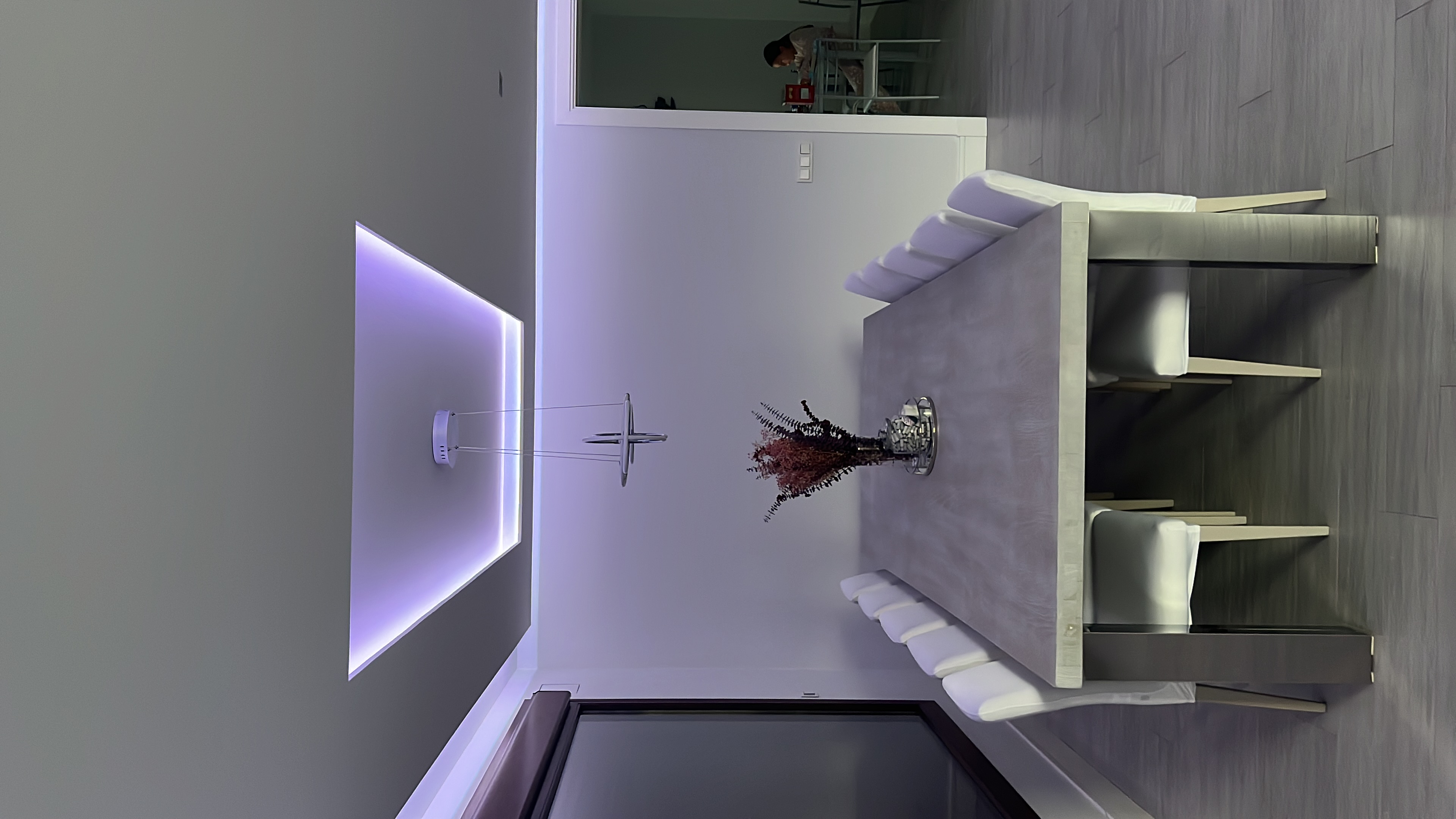 Techo con rodeado mesa salón